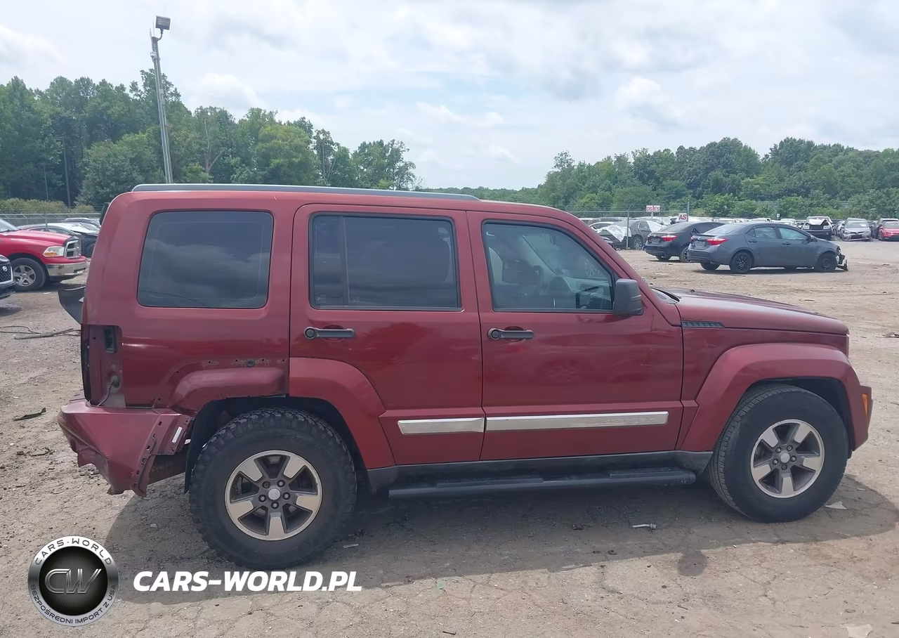 2008 Jeep Liberty Sport VIN:1J8GP28K18W135422 - 14