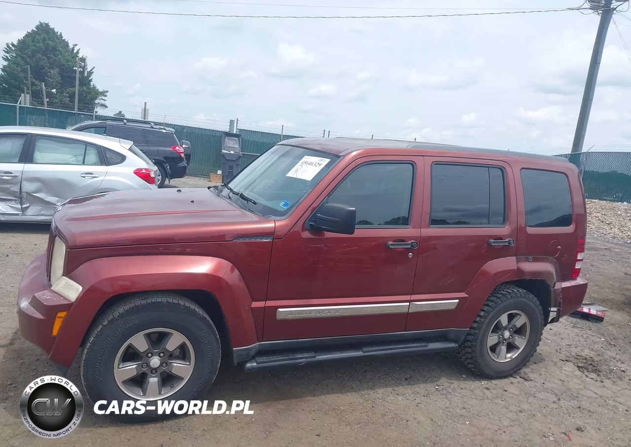 2008 Jeep Liberty Sport VIN:1J8GP28K18W135422 - 15