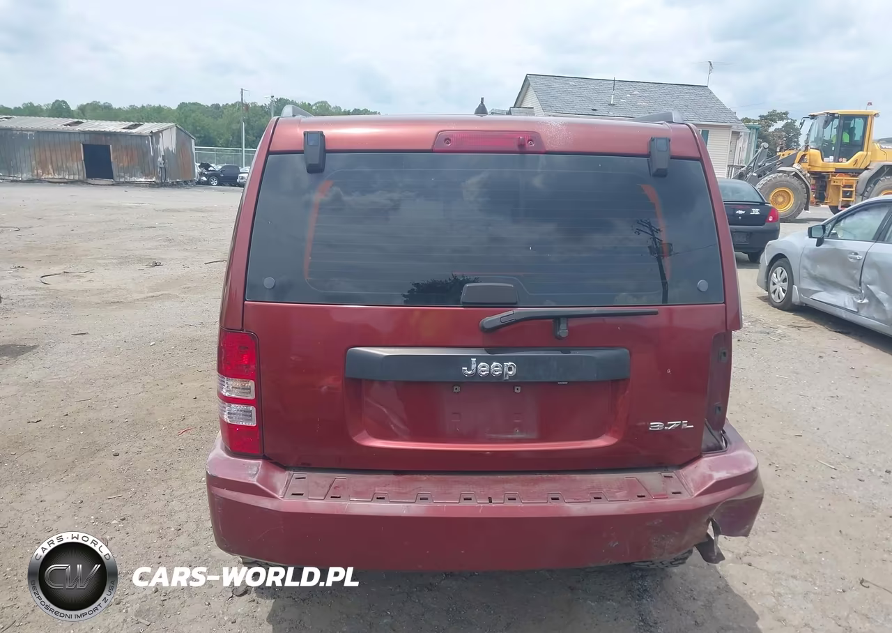 2008 Jeep Liberty Sport VIN:1J8GP28K18W135422 - 17