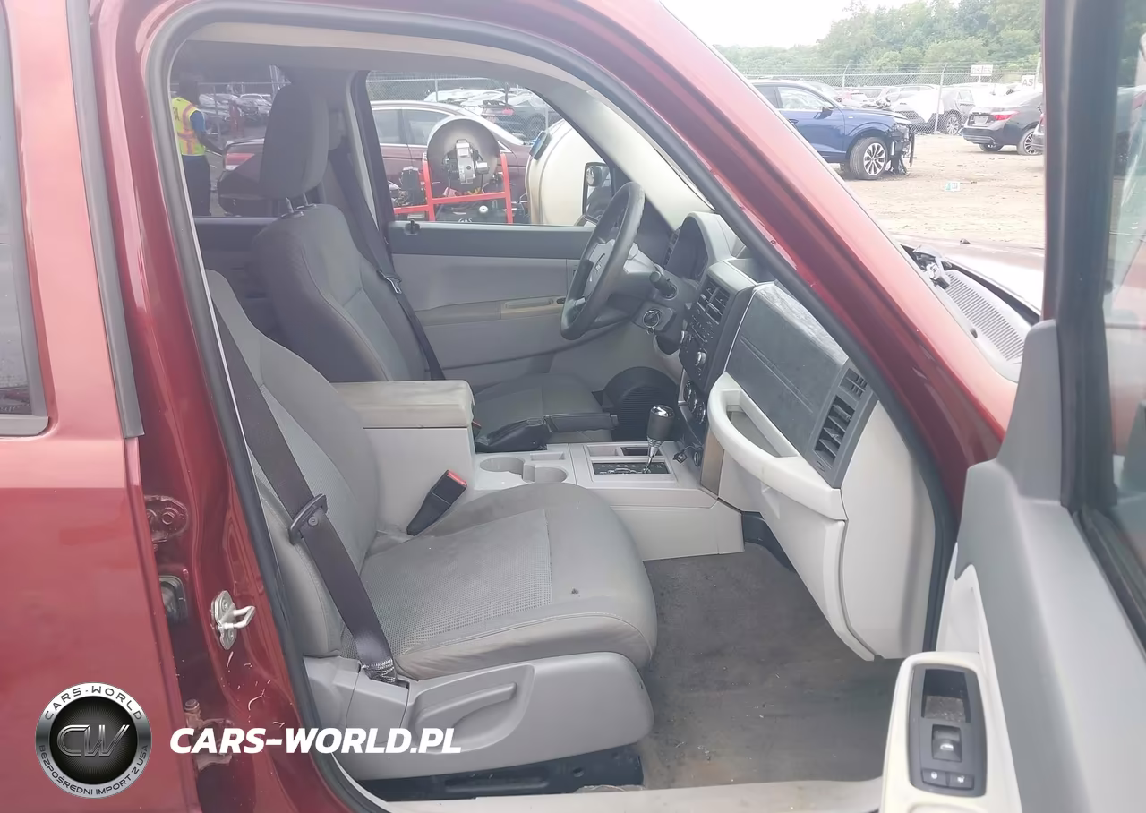 2008 Jeep Liberty Sport VIN:1J8GP28K18W135422 - 5