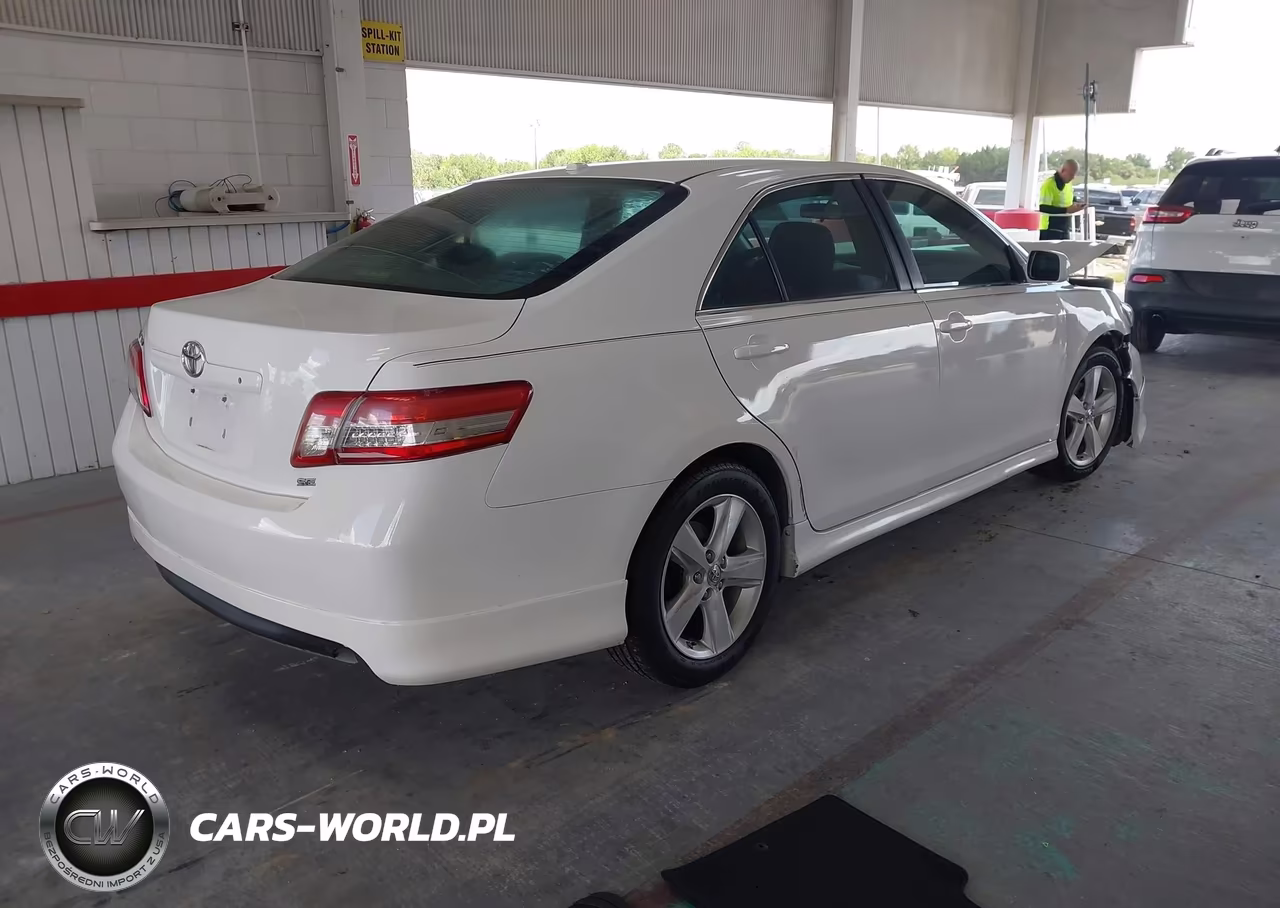 2011 Toyota Camry Se VIN:4T1BF3EKXBU587186 - 4