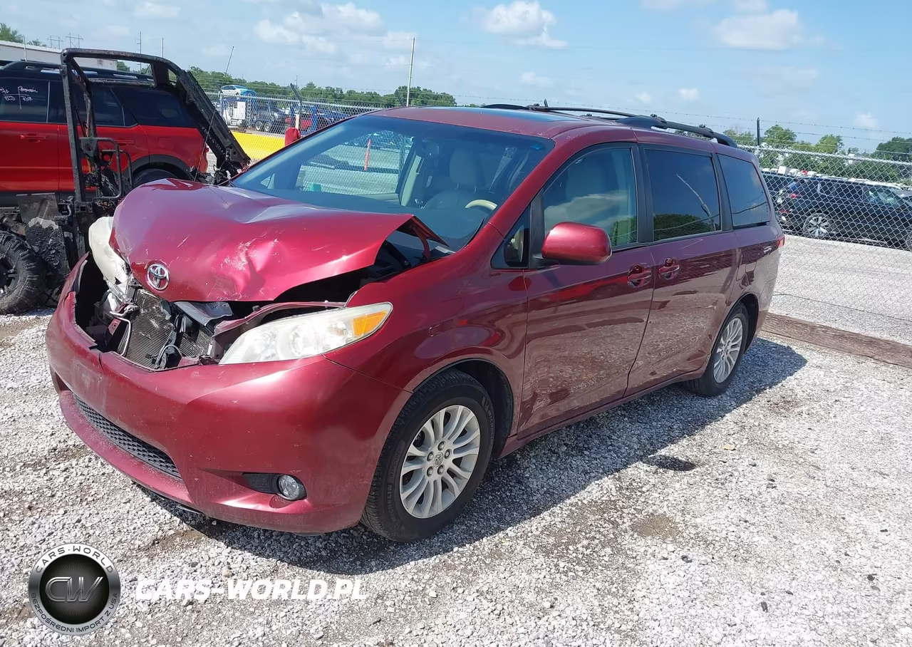 2012 Toyota Sienna Xle V6 8 Passenger VIN:5TDYK3DC8CS258660 - 2