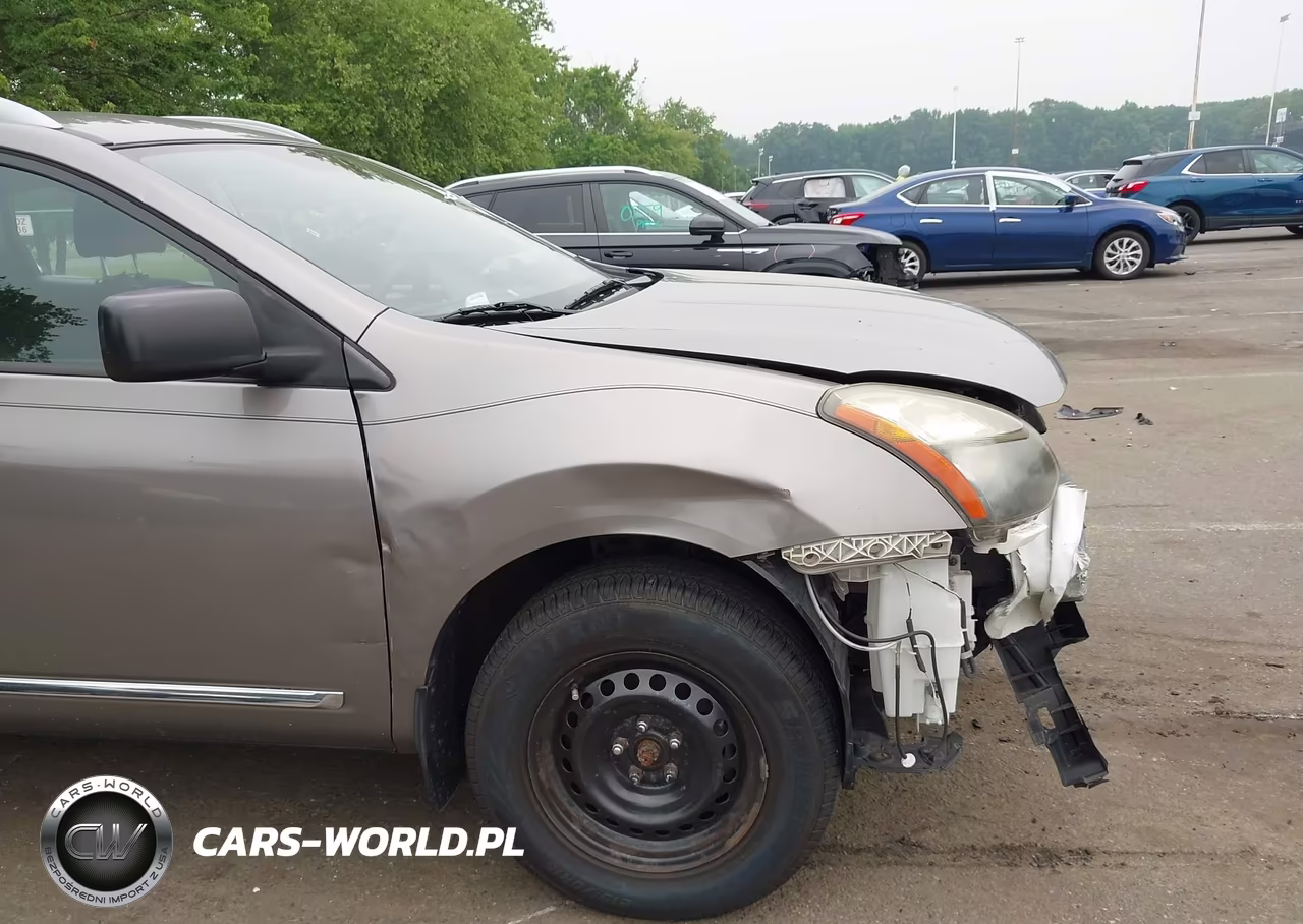 2015 Nissan Rogue Select S VIN:JN8AS5MV6FW262570 - 13