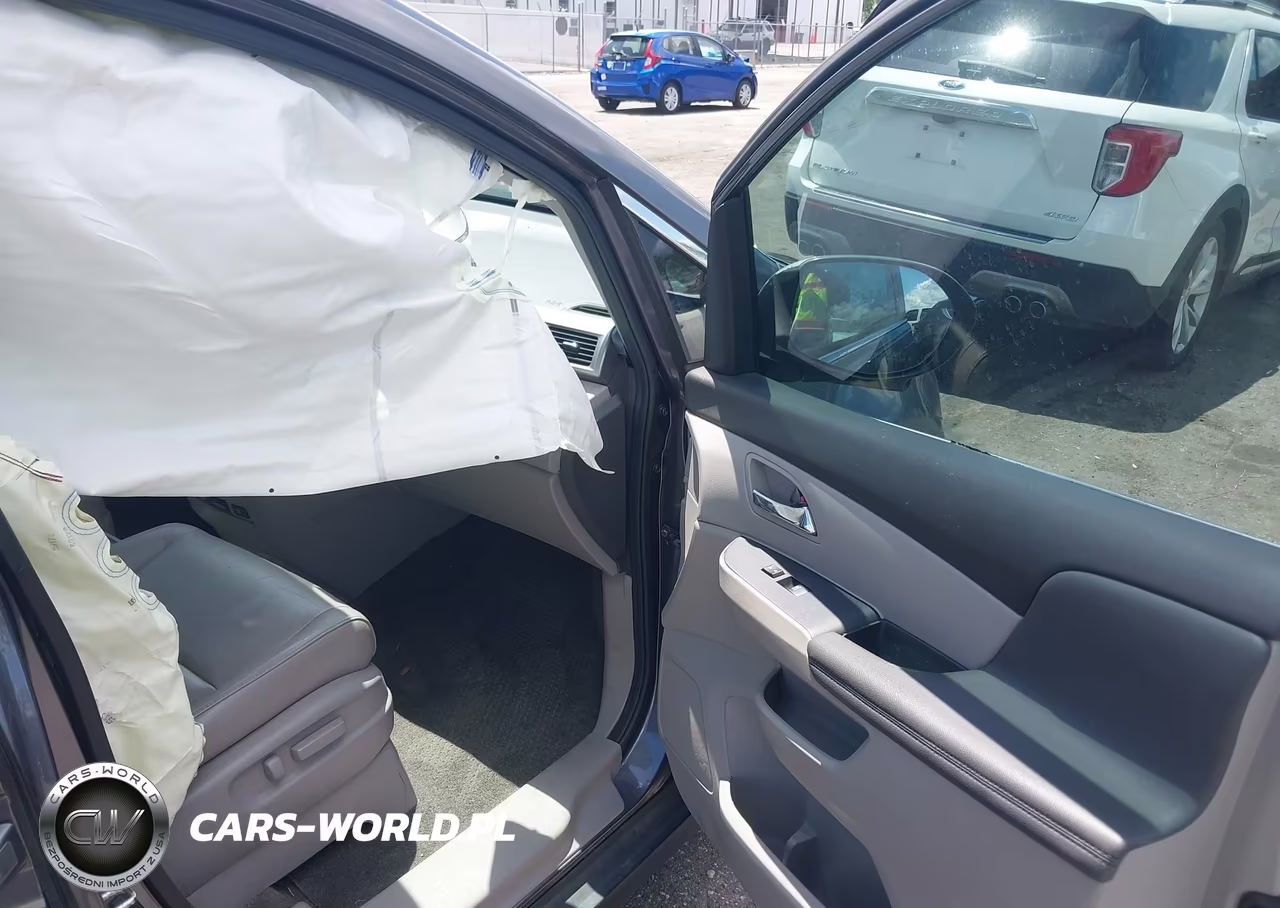 2015 Honda Odyssey Ex-L VIN:5FNRL5H65FB046647 - 5