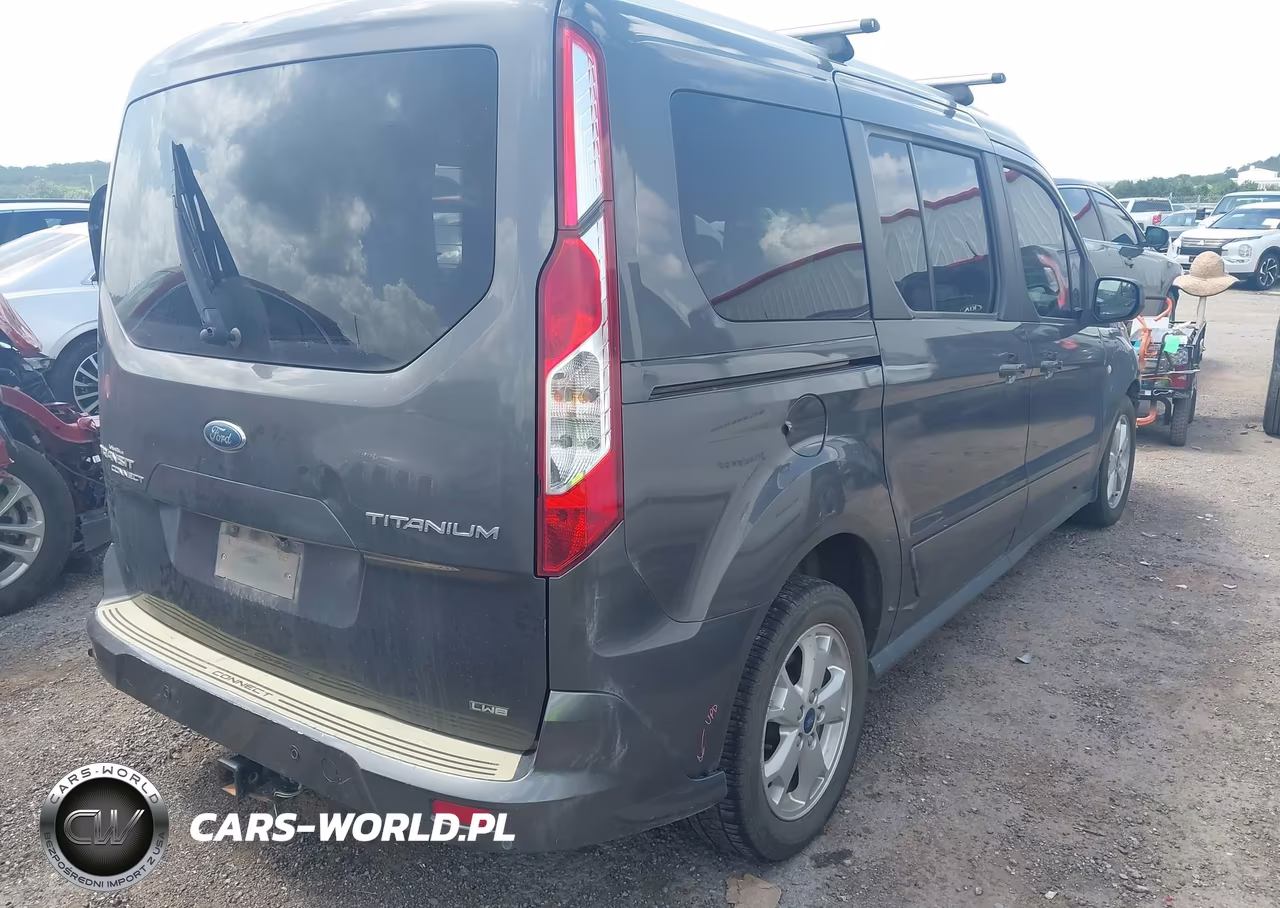 2017 Ford Transit Connect Titanium VIN:NM0GE9G71H1329140 - 4