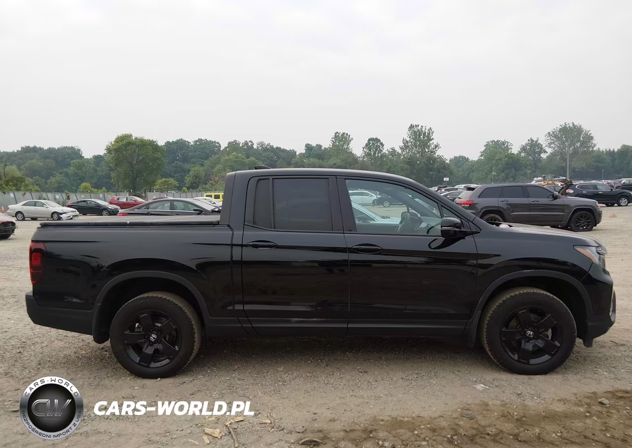 2025 Honda Ridgeline Black Edition VIN:5FPYK3F82SB011220 - 13