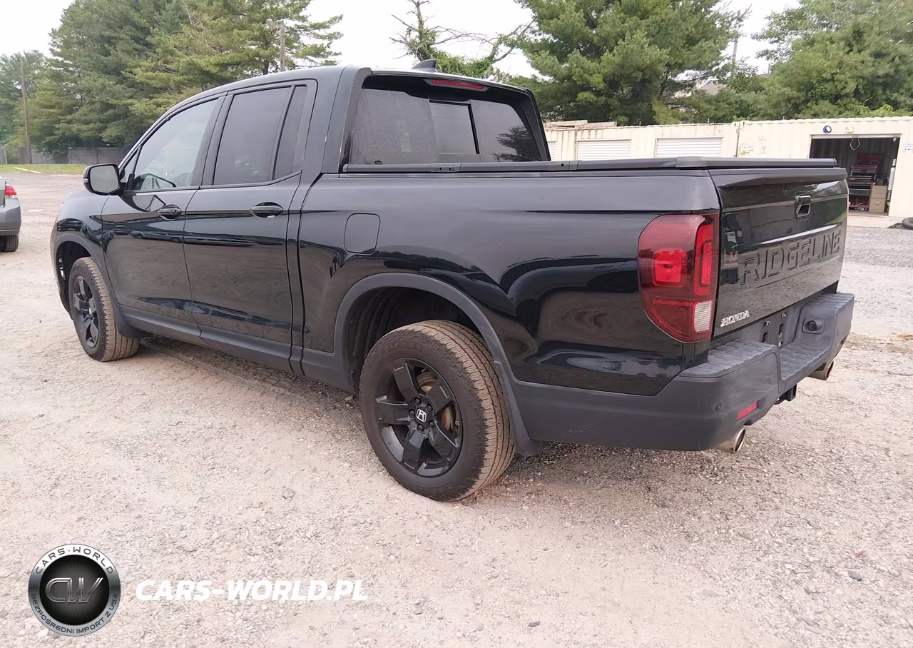 2025 Honda Ridgeline Black Edition VIN:5FPYK3F82SB011220 - 3