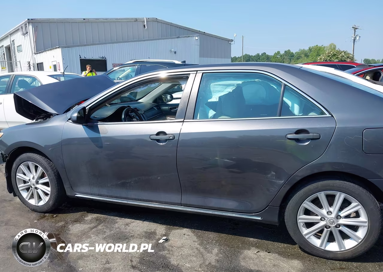 2013 Toyota Camry Xle VIN:4T1BF1FK2DU273005 - 14