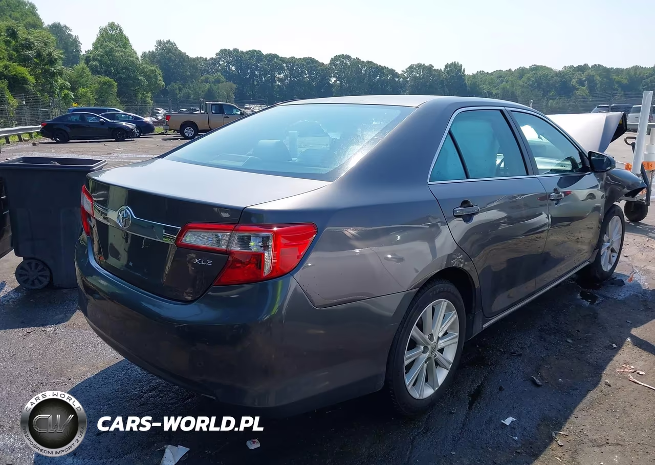 2013 Toyota Camry Xle VIN:4T1BF1FK2DU273005 - 4