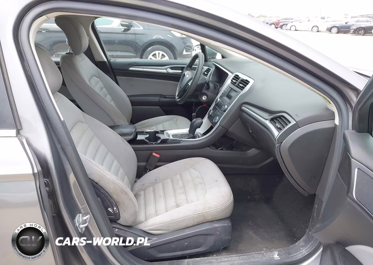 2014 Ford Fusion S VIN:3FA6P0G71ER356981 - 5