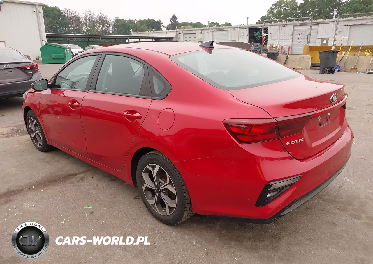 2020 Kia Forte Lxs VIN:3KPF24AD2LE245231 - 3