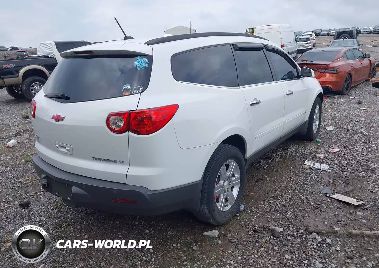 2010 Chevrolet Traverse Lt VIN:1GNLVGED8AS142855 - 4