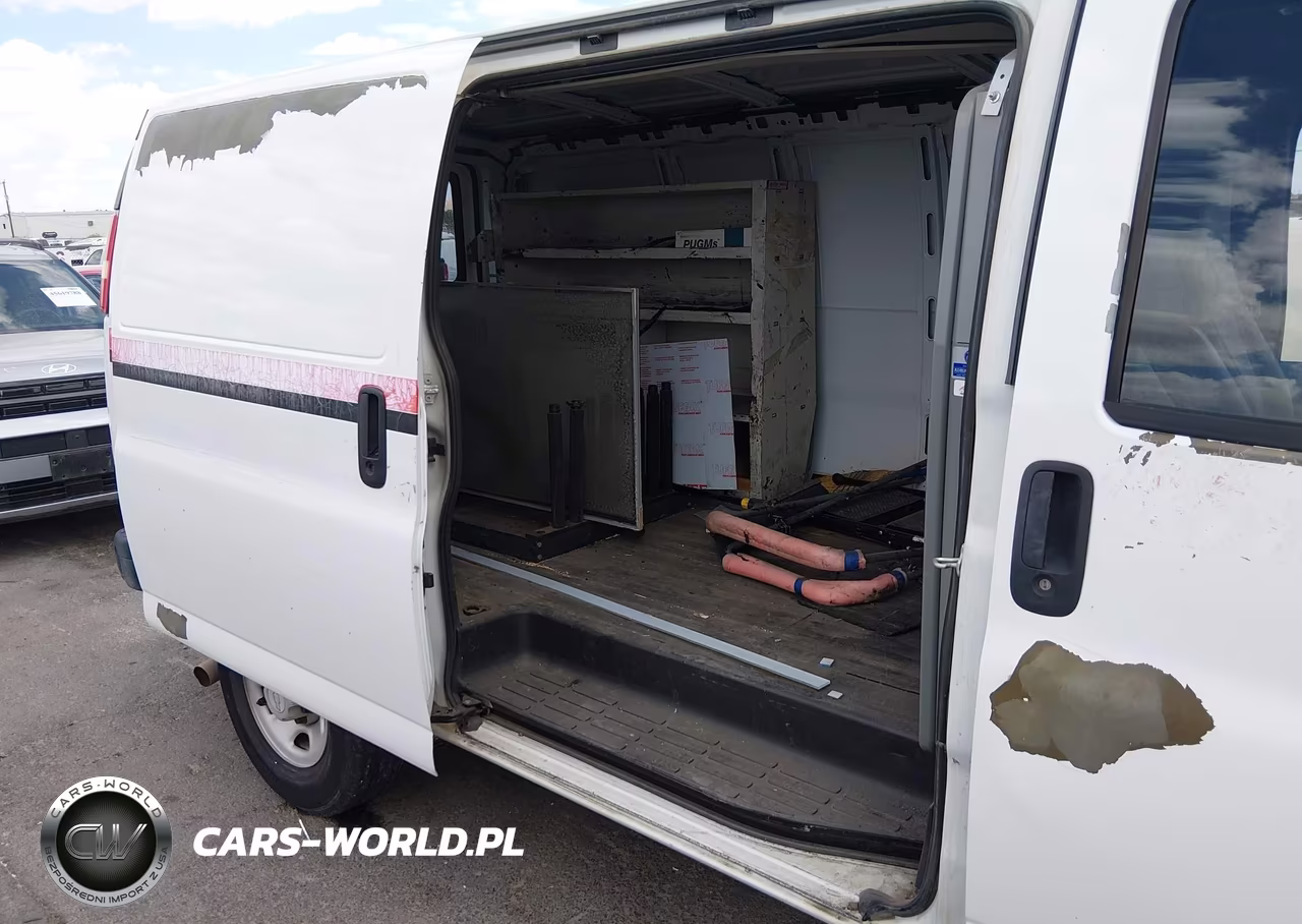 2011 Chevrolet Express 2500 Work Van VIN:1GCWGFCA1B1113918 - 8