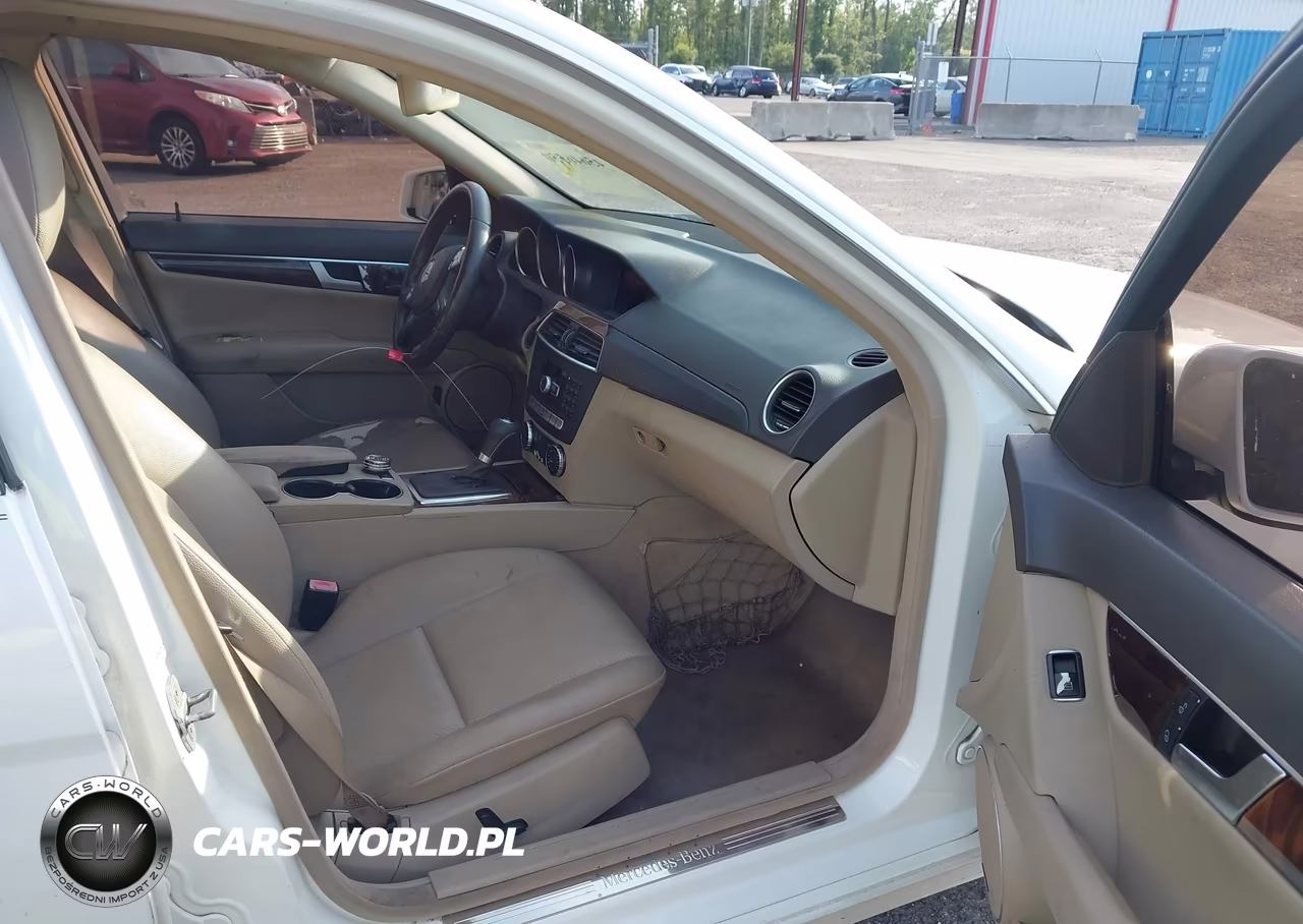 2013 Mercedes-Benz C 250 Luxury VIN:WDDGF4HB5DA804505 - 5