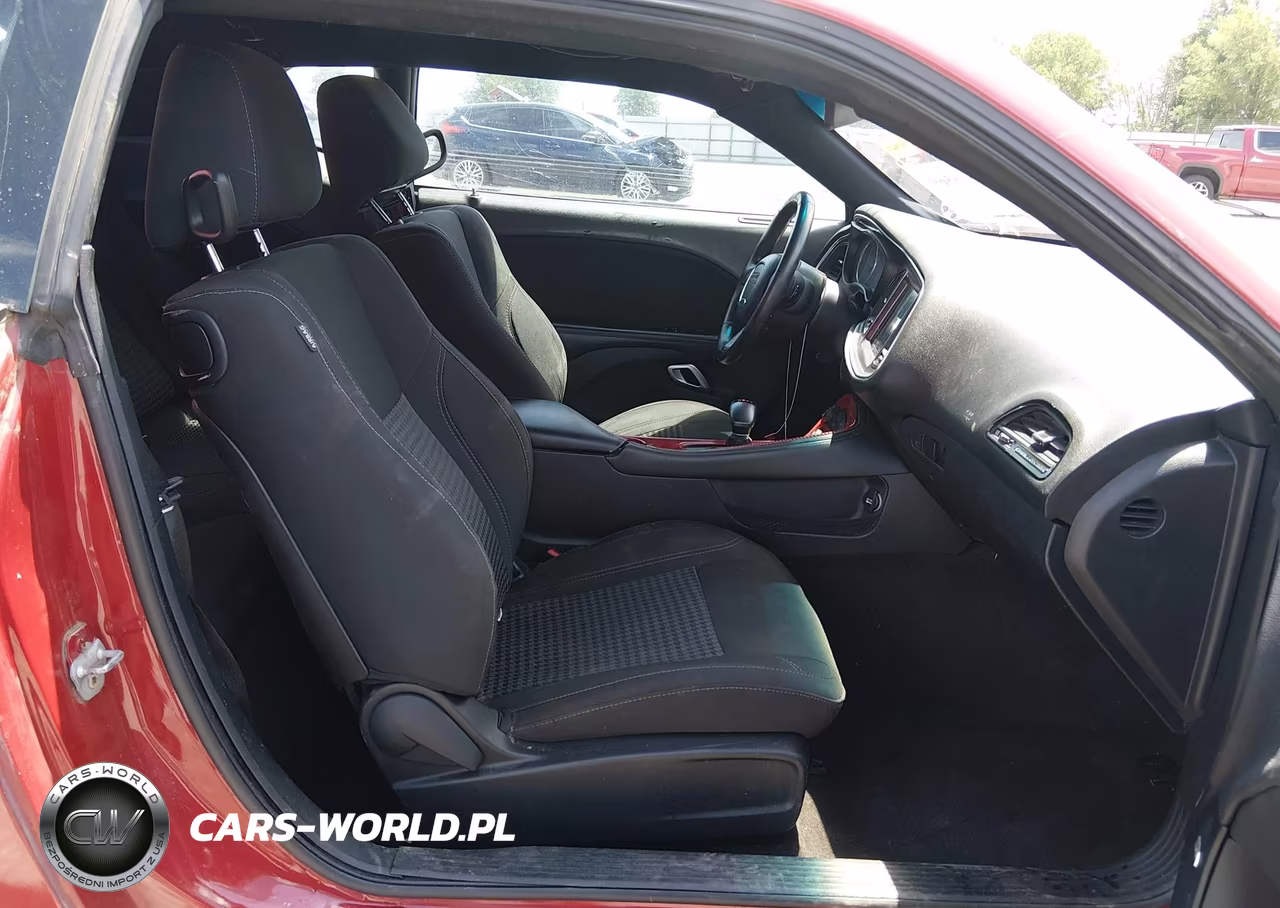 2016 Dodge Challenger Sxt VIN:2C3CDZAG5GH256582 - 5
