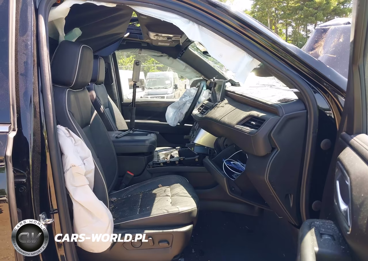 2023 Chevrolet Suburban 4Wd Premier VIN:1GNSKFKD1PR439548 - 5