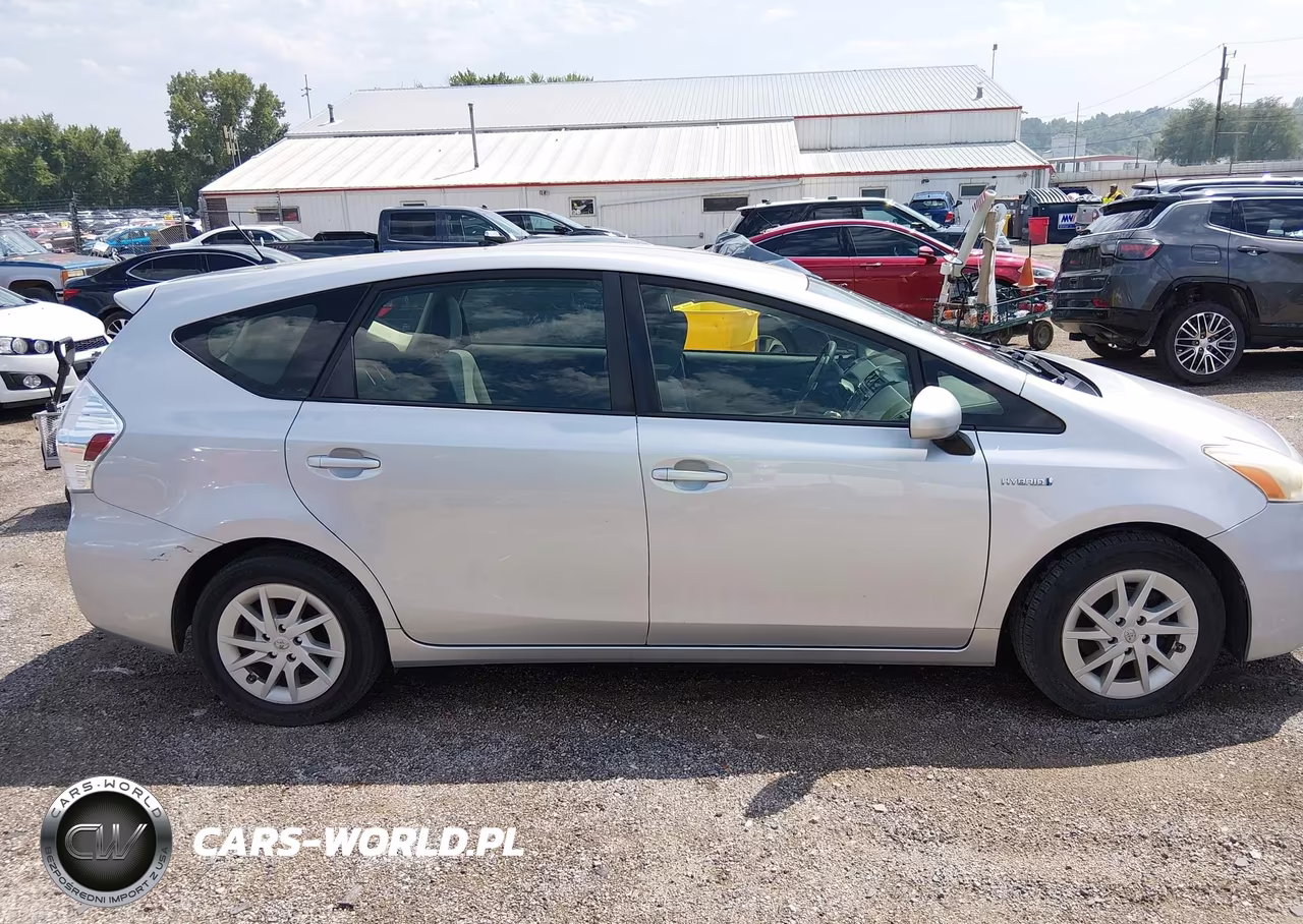 2013 Toyota Prius V Two VIN:JTDZN3EU0D3194247 - 13