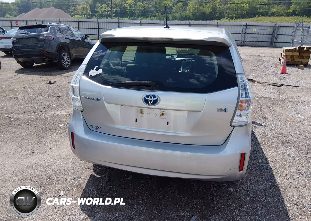 2013 Toyota Prius V Two VIN:JTDZN3EU0D3194247 - 16