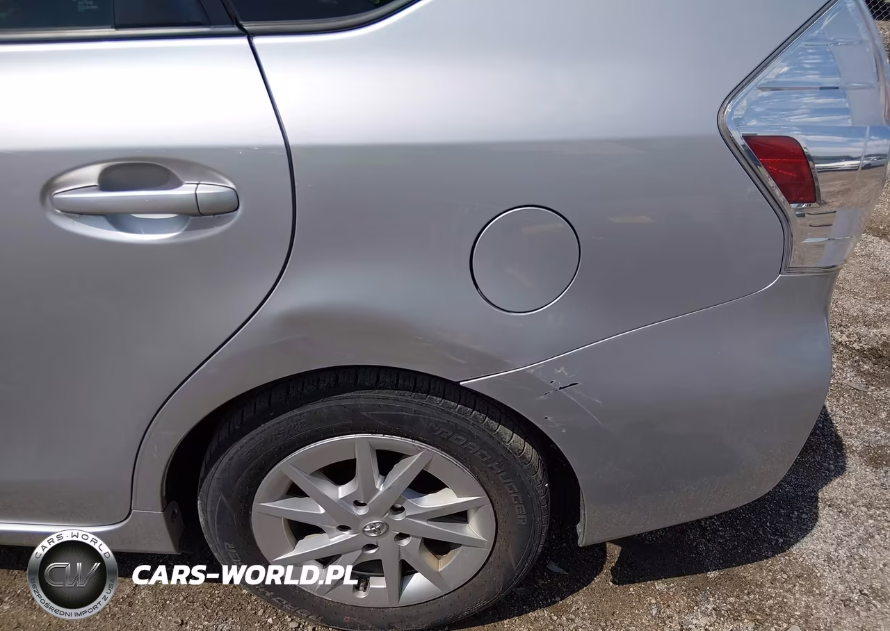2013 Toyota Prius V Two VIN:JTDZN3EU0D3194247 - 17