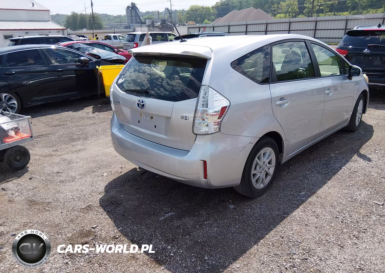2013 Toyota Prius V Two VIN:JTDZN3EU0D3194247 - 4