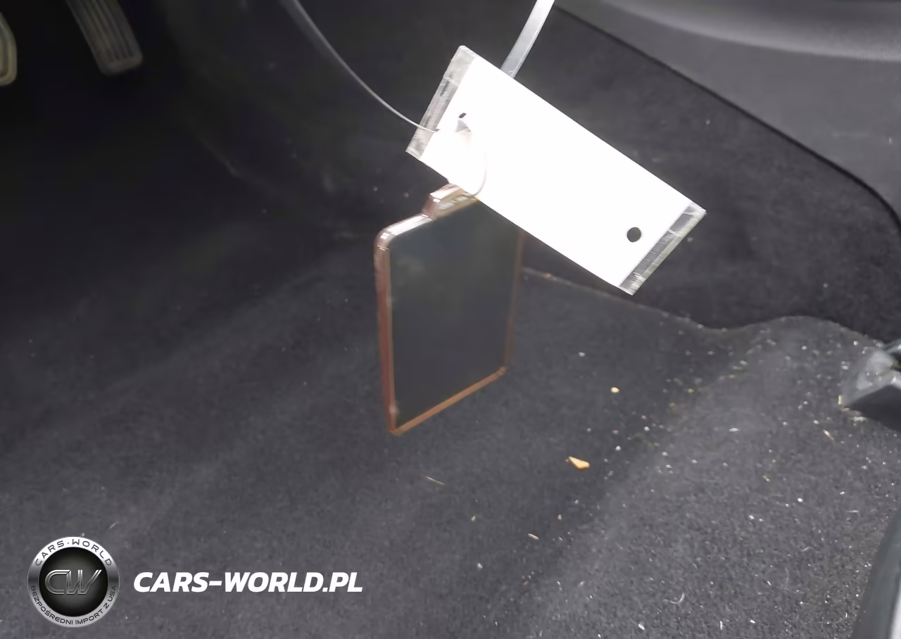 2018 Tesla Model 3 Long Range-Mid Range VIN:5YJ3E1EA7JF163009 - 11