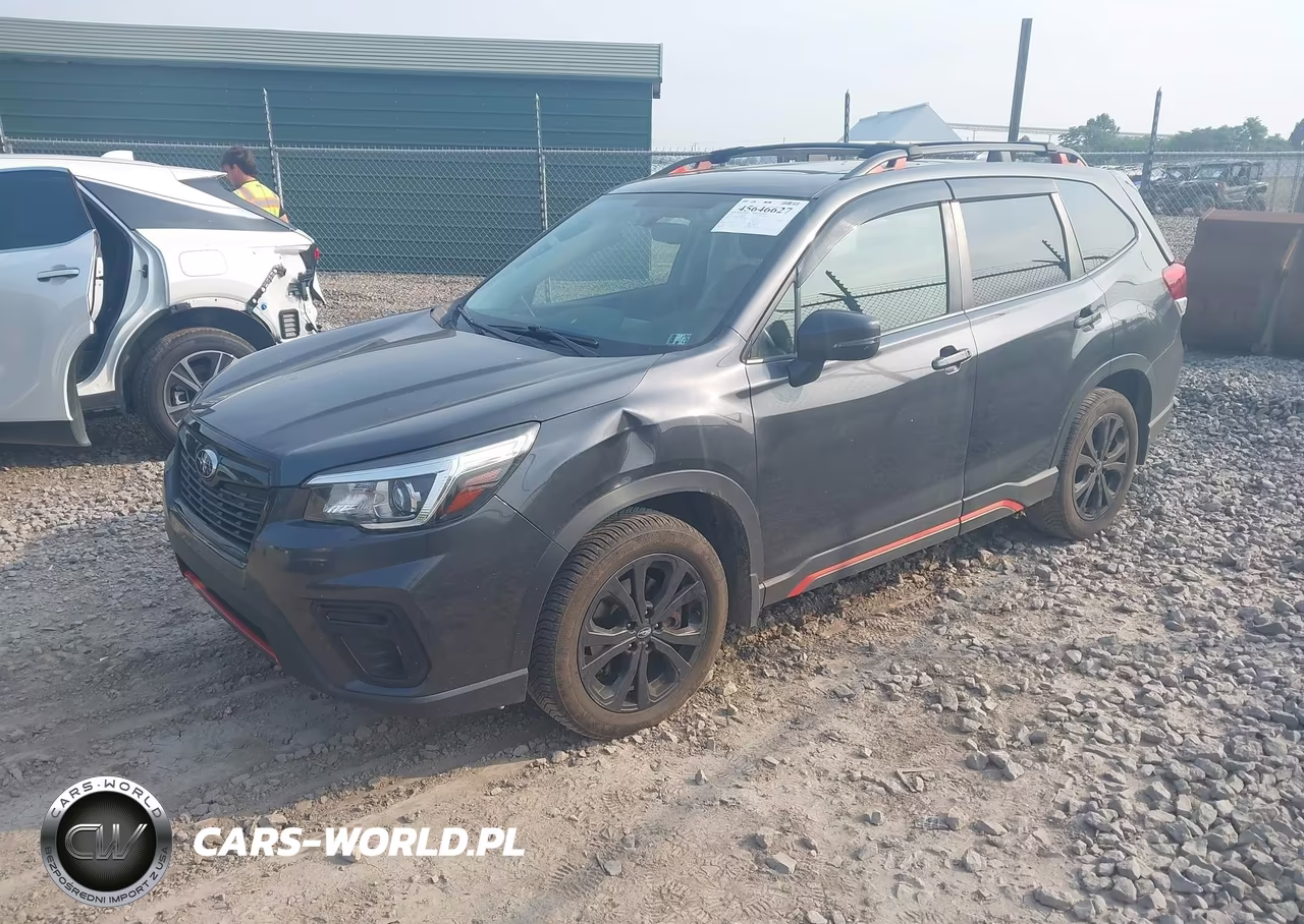 2019 Subaru Forester Sport VIN:JF2SKAPC9KH590892 - 2