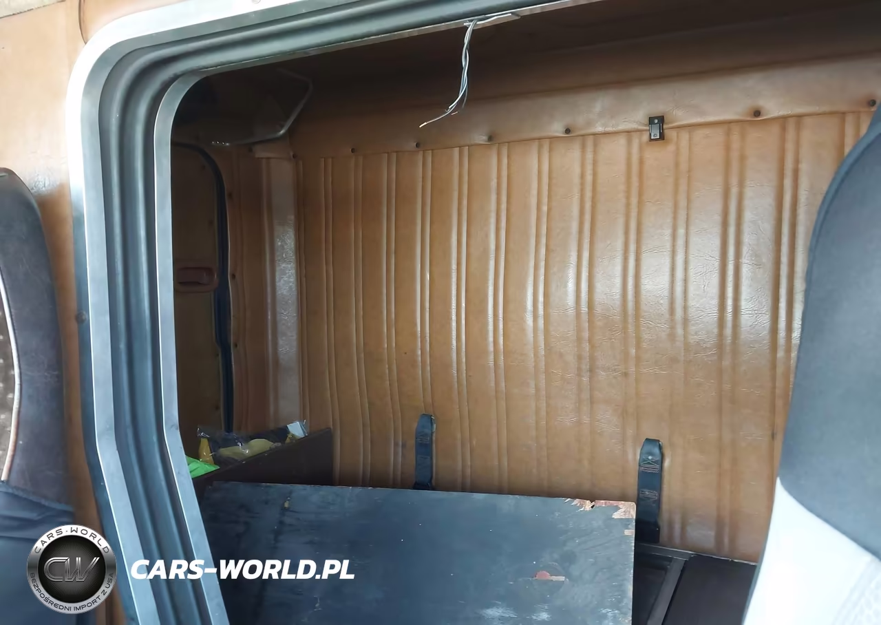 1986 Freightliner Conventional Flc VIN:1FUPYCYB1GP280682 - 7