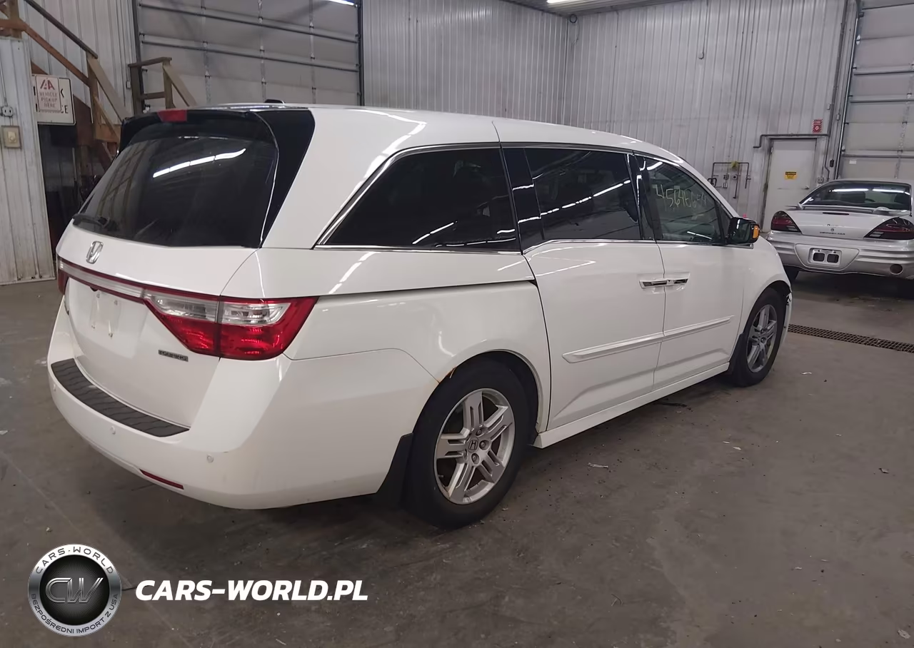 2012 Honda Odyssey Touring-Touring Elite VIN:5FNRL5H93CB071584 - 4