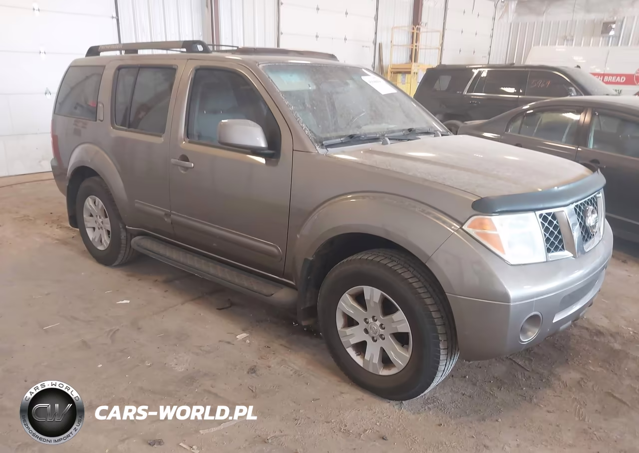 2005 Nissan Pathfinder Le