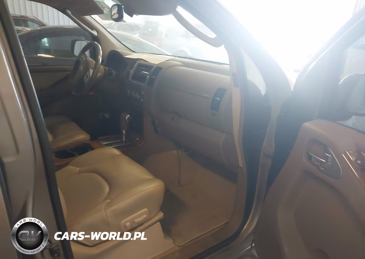2005 Nissan Pathfinder Le VIN:5N1AR18W75C730823 - 5
