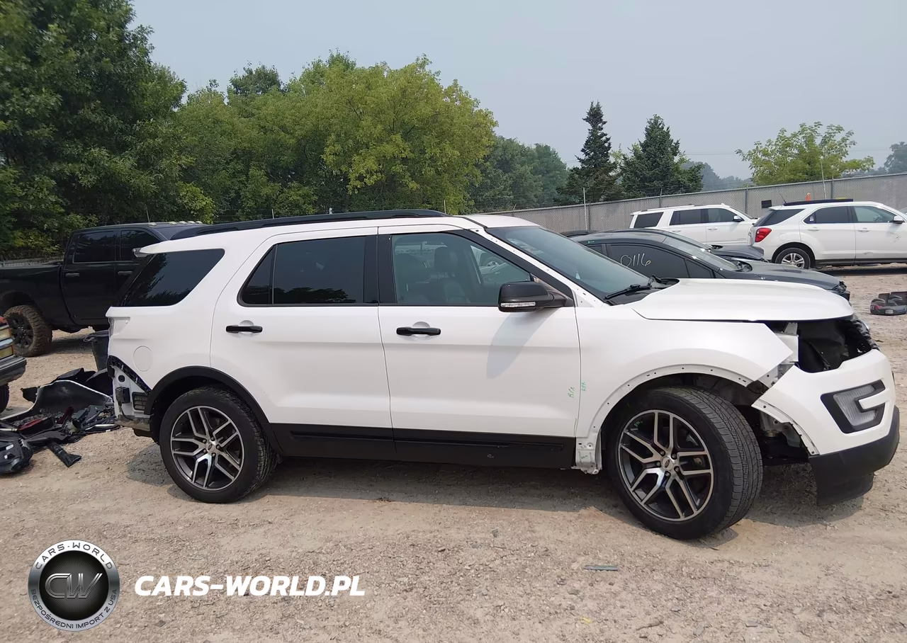 2017 Ford Explorer Sport VIN:1FM5K8GT5HGE20558 - 14