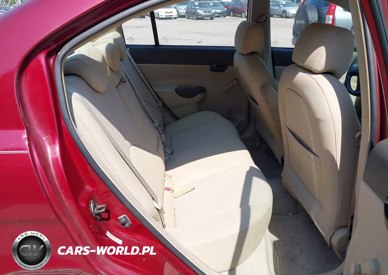 2006 Hyundai Accent Gls VIN:KMHCN46C56U017199 - 8