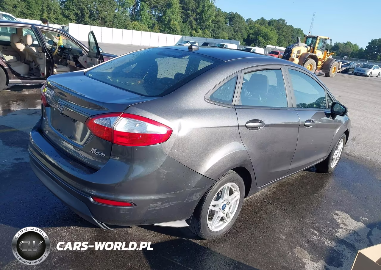 2018 Ford Fiesta Se VIN:3FADP4BJ5JM144819 - 4