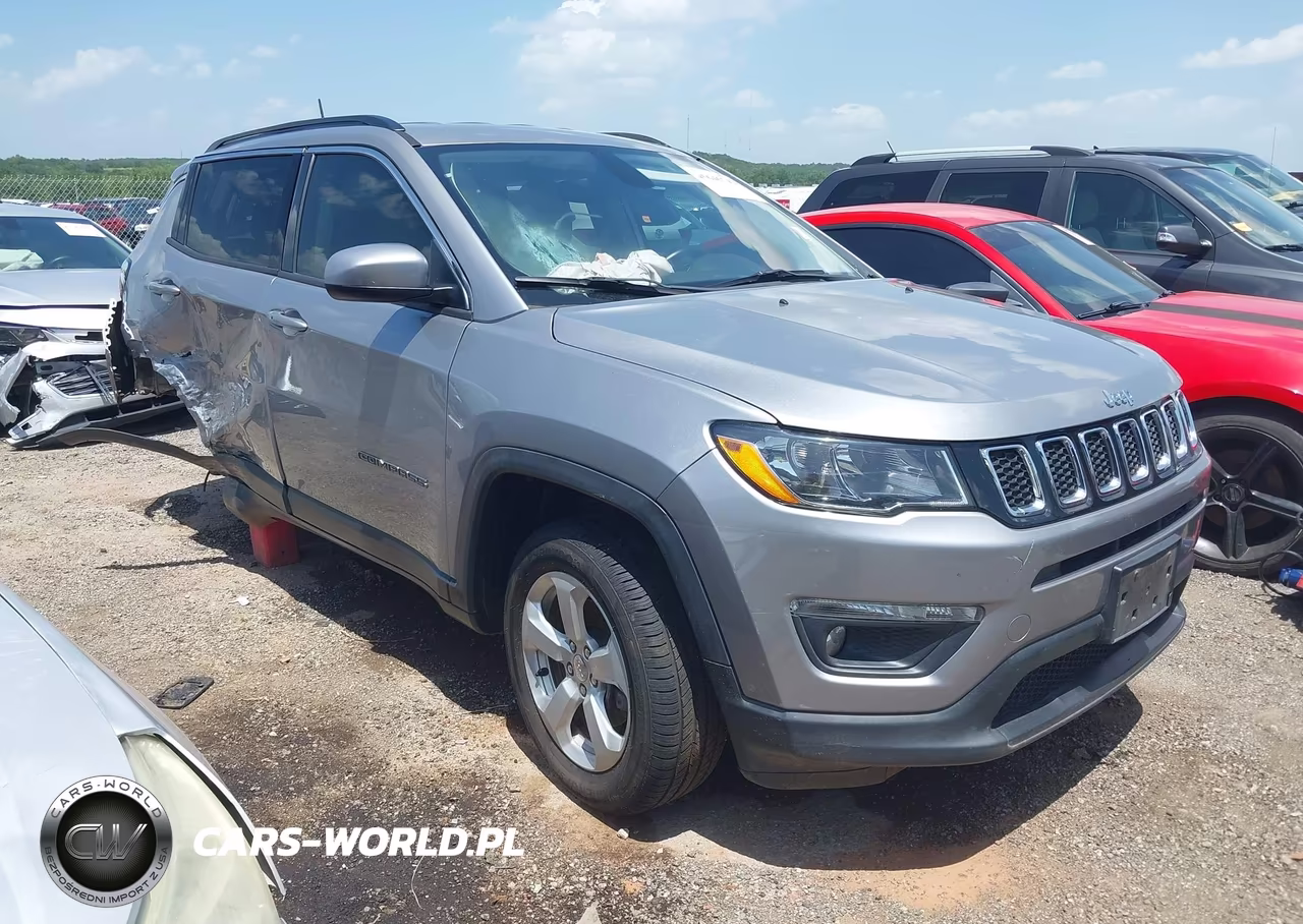 2018 Jeep Compass Latitude 4X4 VIN:3C4NJDBB3JT161150 - 1