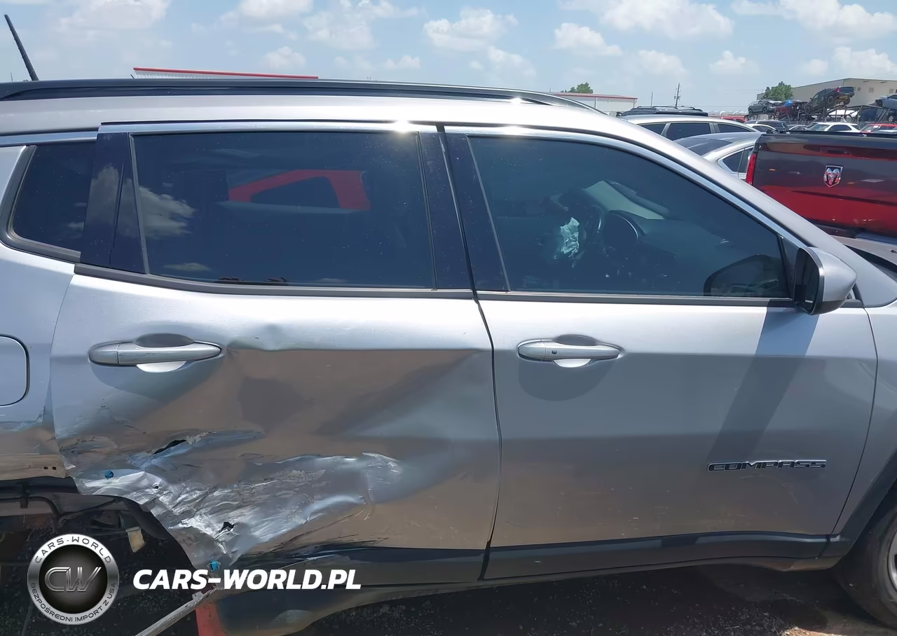 2018 Jeep Compass Latitude 4X4 VIN:3C4NJDBB3JT161150 - 13