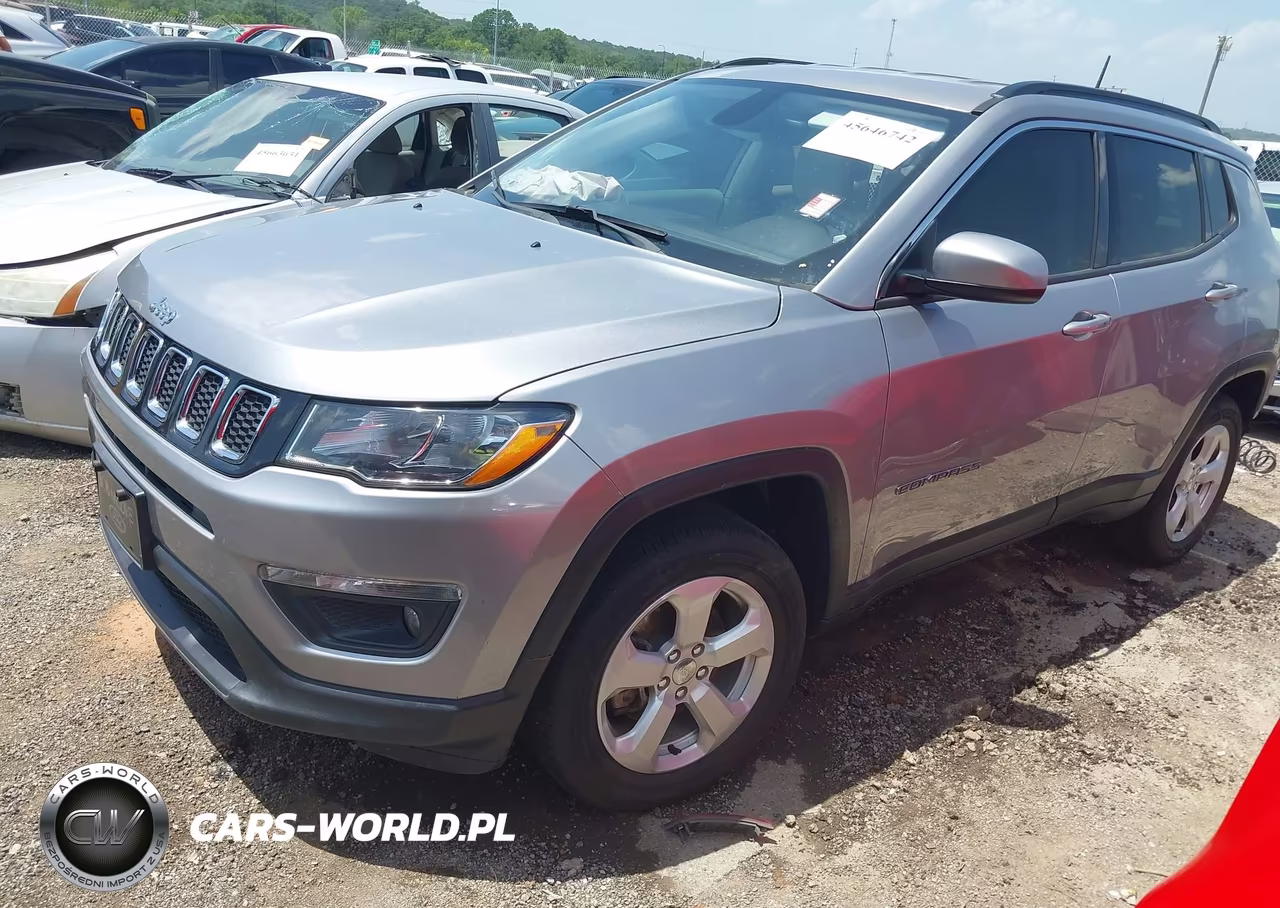 2018 Jeep Compass Latitude 4X4 VIN:3C4NJDBB3JT161150 - 2