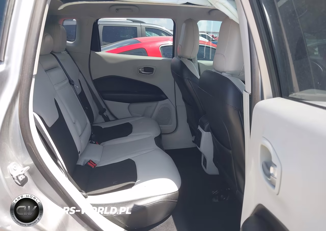 2018 Jeep Compass Latitude 4X4 VIN:3C4NJDBB3JT161150 - 8