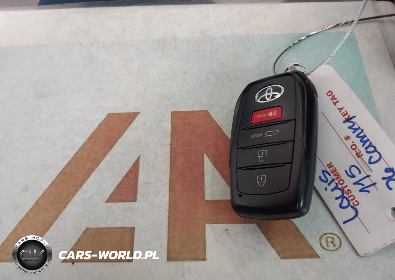 2026 Toyota Camry Le VIN:4T1DAACK2TU234246 - 11