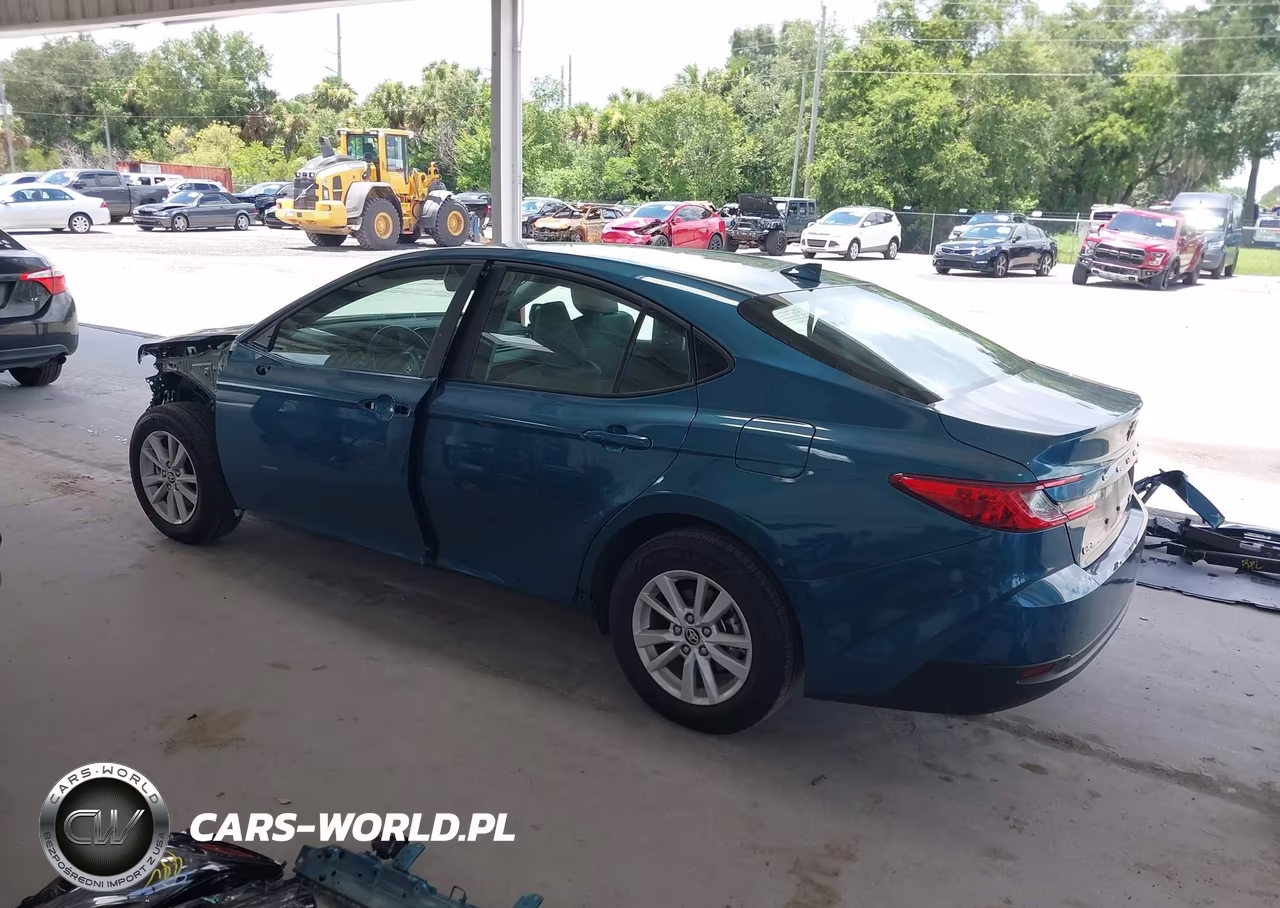 2026 Toyota Camry Le VIN:4T1DAACK2TU234246 - 3