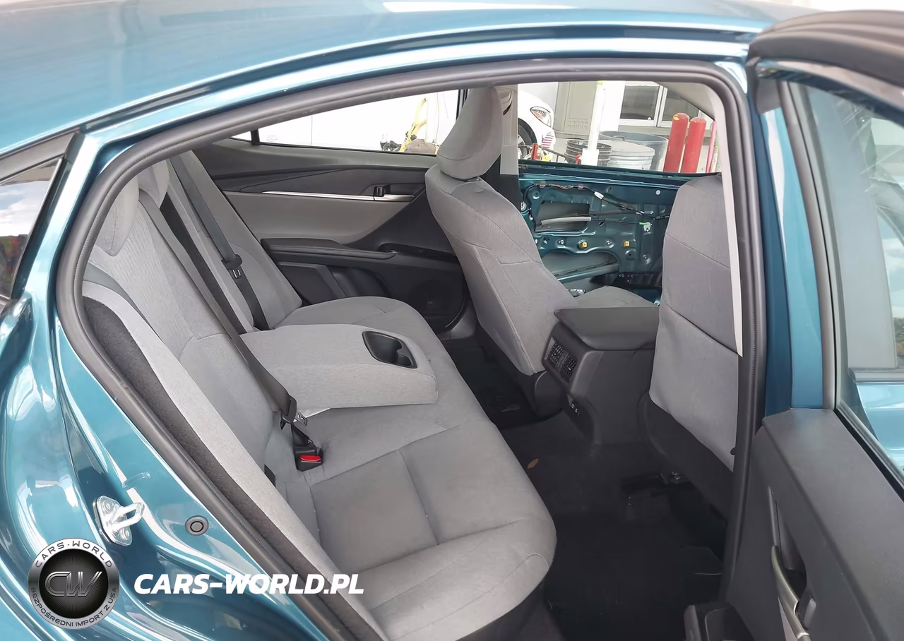 2026 Toyota Camry Le VIN:4T1DAACK2TU234246 - 8