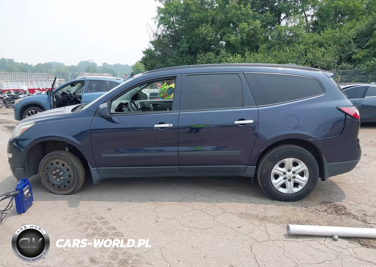 2017 Chevrolet Traverse Ls VIN:1GNKRFKD4HJ242241 - 14