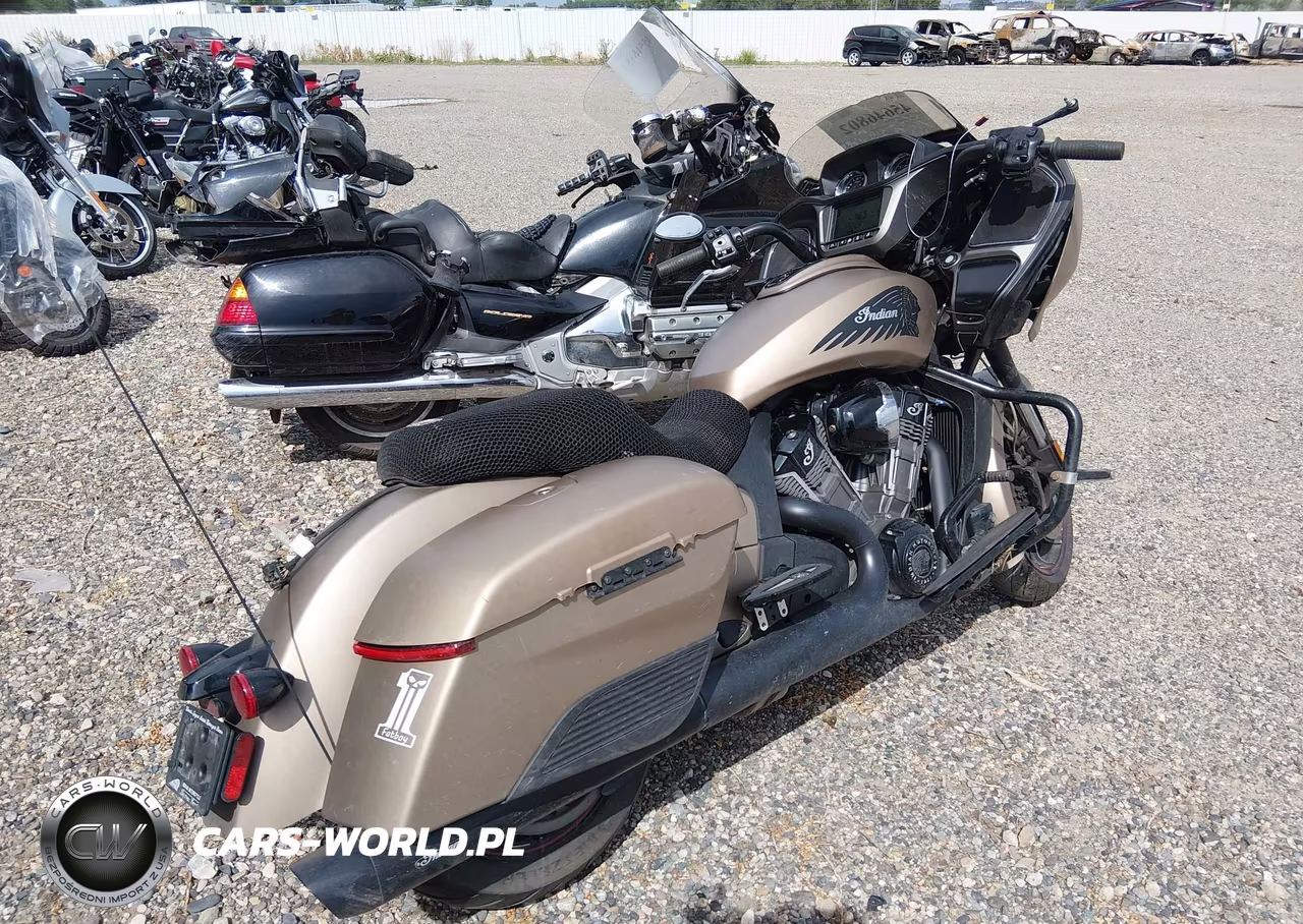2020 Indian Motorcycle Co. Challenger Dark Horse VIN:56KLCDRR4L3386741 - 4