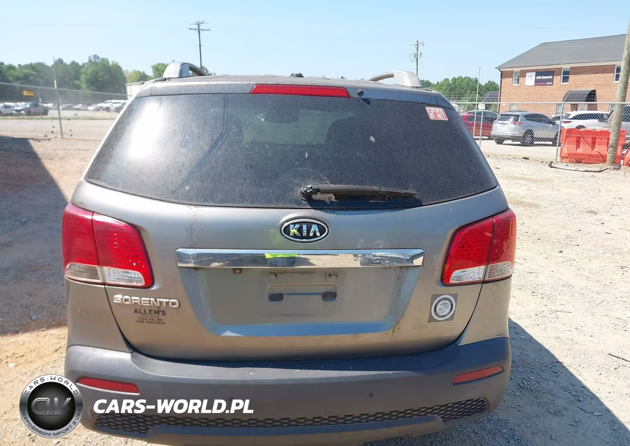 2011 Kia Sorento Lx V6 VIN:5XYKT4A24BG076079 - 16