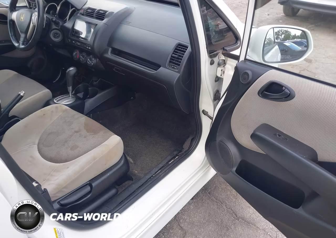 2007 Honda Fit Sport VIN:JHMGD38637S048957 - 5