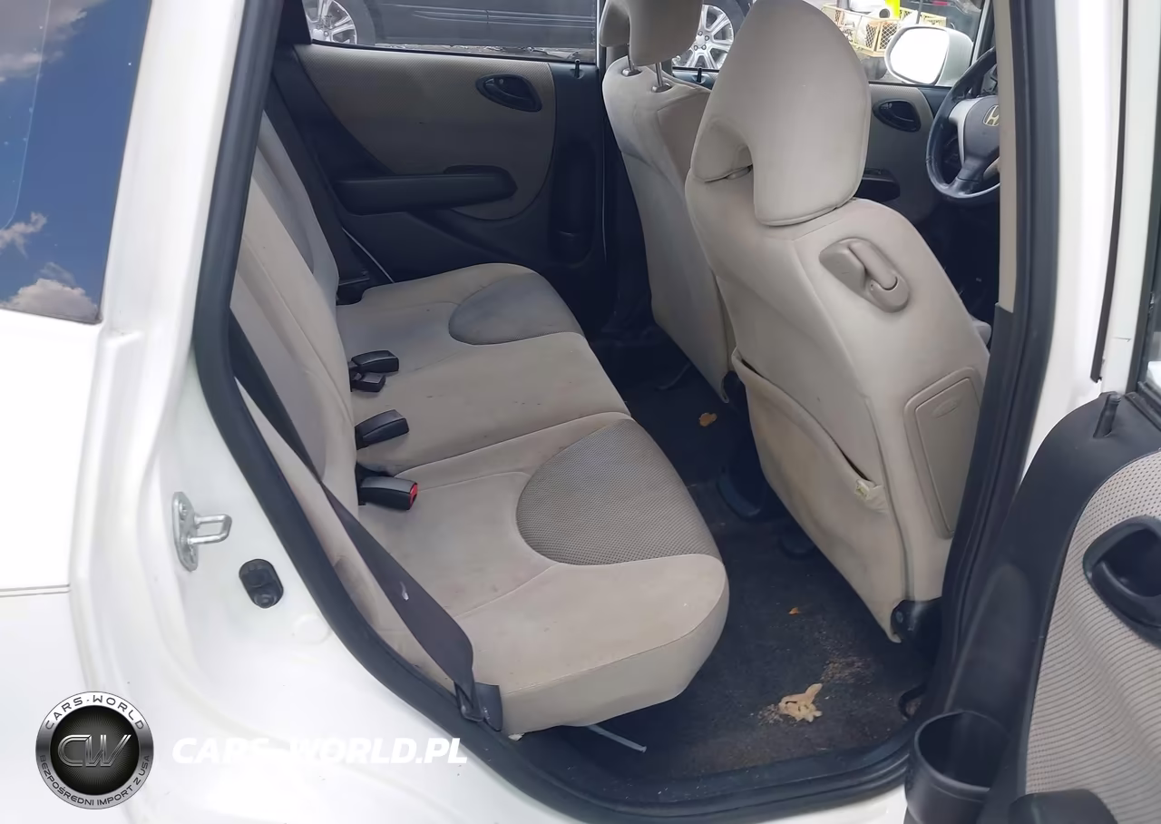 2007 Honda Fit Sport VIN:JHMGD38637S048957 - 8