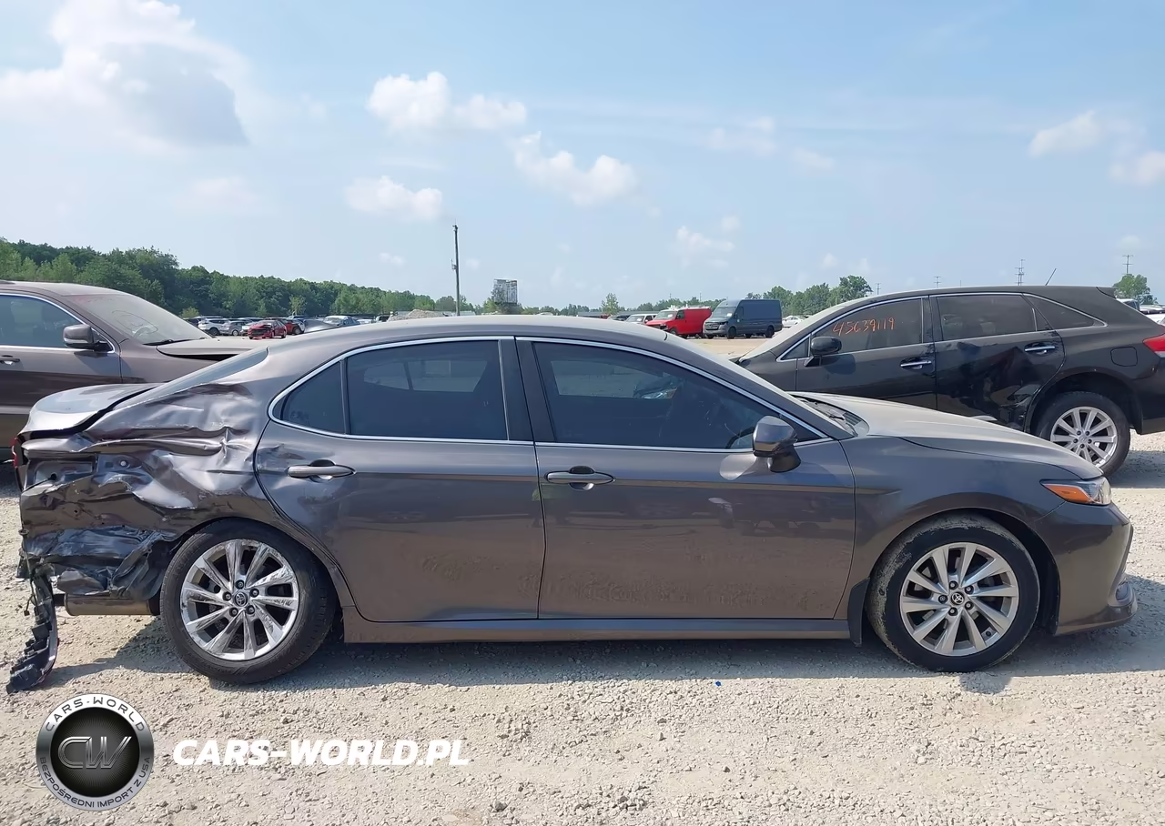 2021 Toyota Camry Le VIN:4T1C11AK1MU573354 - 14