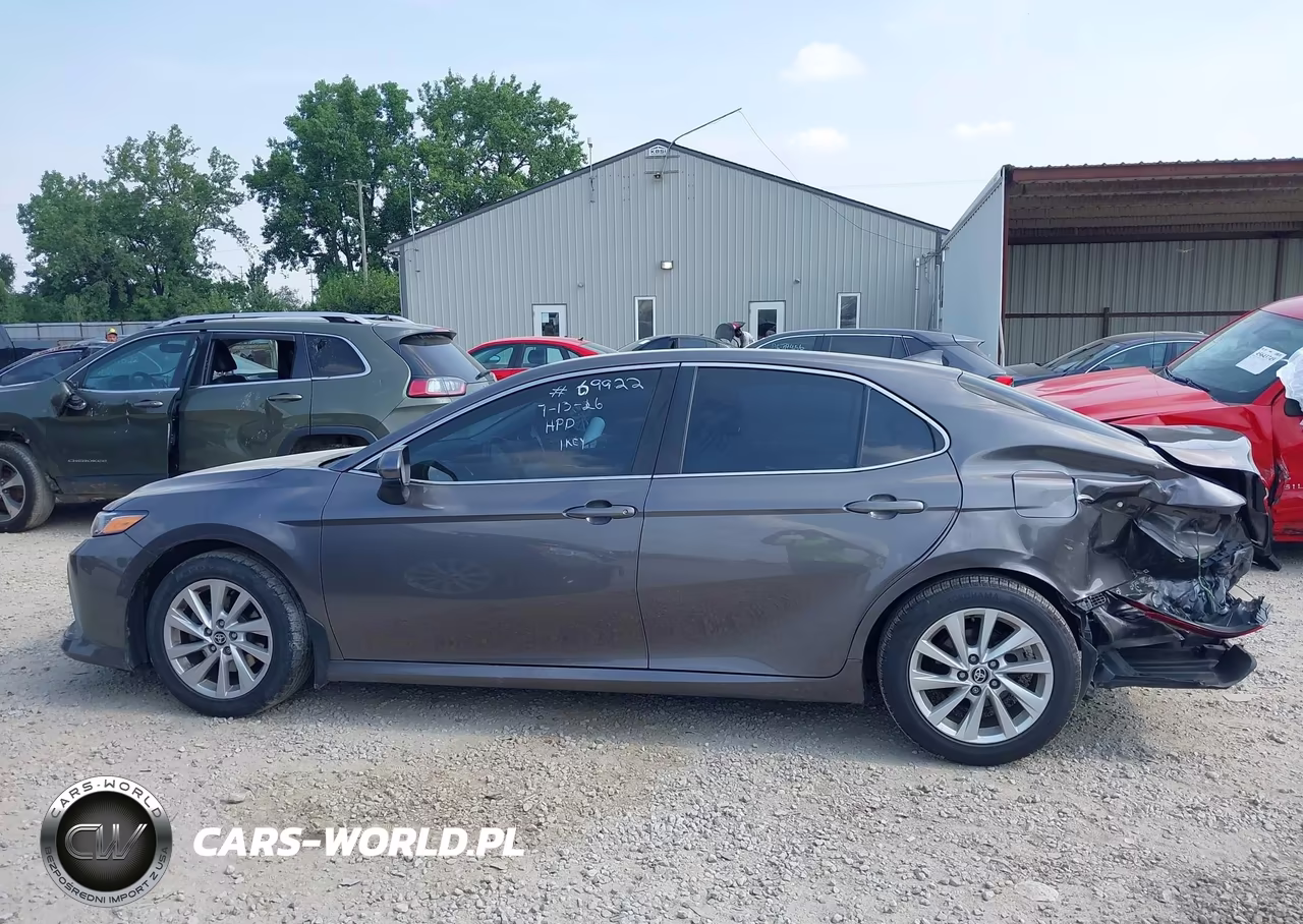 2021 Toyota Camry Le VIN:4T1C11AK1MU573354 - 15