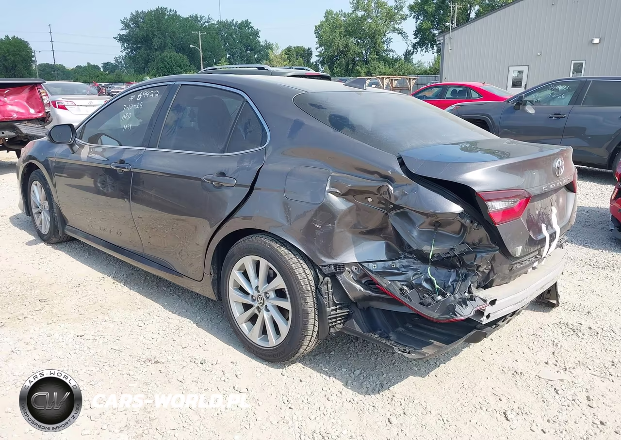 2021 Toyota Camry Le VIN:4T1C11AK1MU573354 - 3