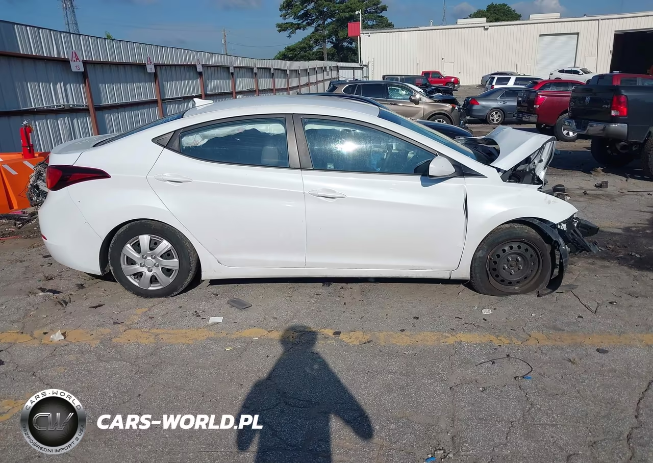 2016 Hyundai Elantra Se VIN:5NPDH4AE4GH740076 - 13