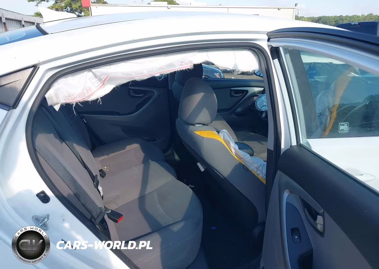 2016 Hyundai Elantra Se VIN:5NPDH4AE4GH740076 - 8